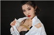 坐在教授的根茎上写句子漫画