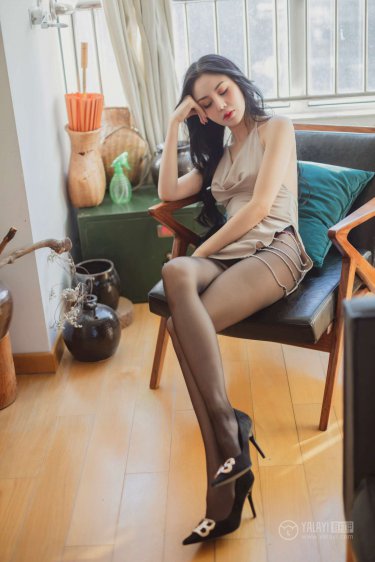 不盖住副乳内衣穿搭