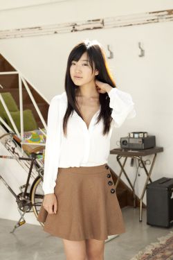 蒙上眼让娇妻被别人玩